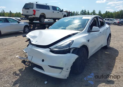 2023 Tesla Model Y Awd/Long Range Dual Motor All-Wheel Drive из США, поврежденный, VIN 7SAYGDEE8PA126452